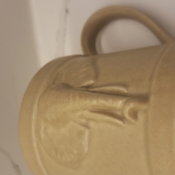 𝅺elephant Mug Made in Africa 3D 'Amarula Cream' 3"Diam x 3.5"h - Picture 7 of 8